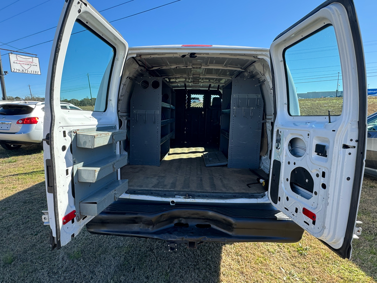 Ford Econoline E-350 Super Duty Extended 2013