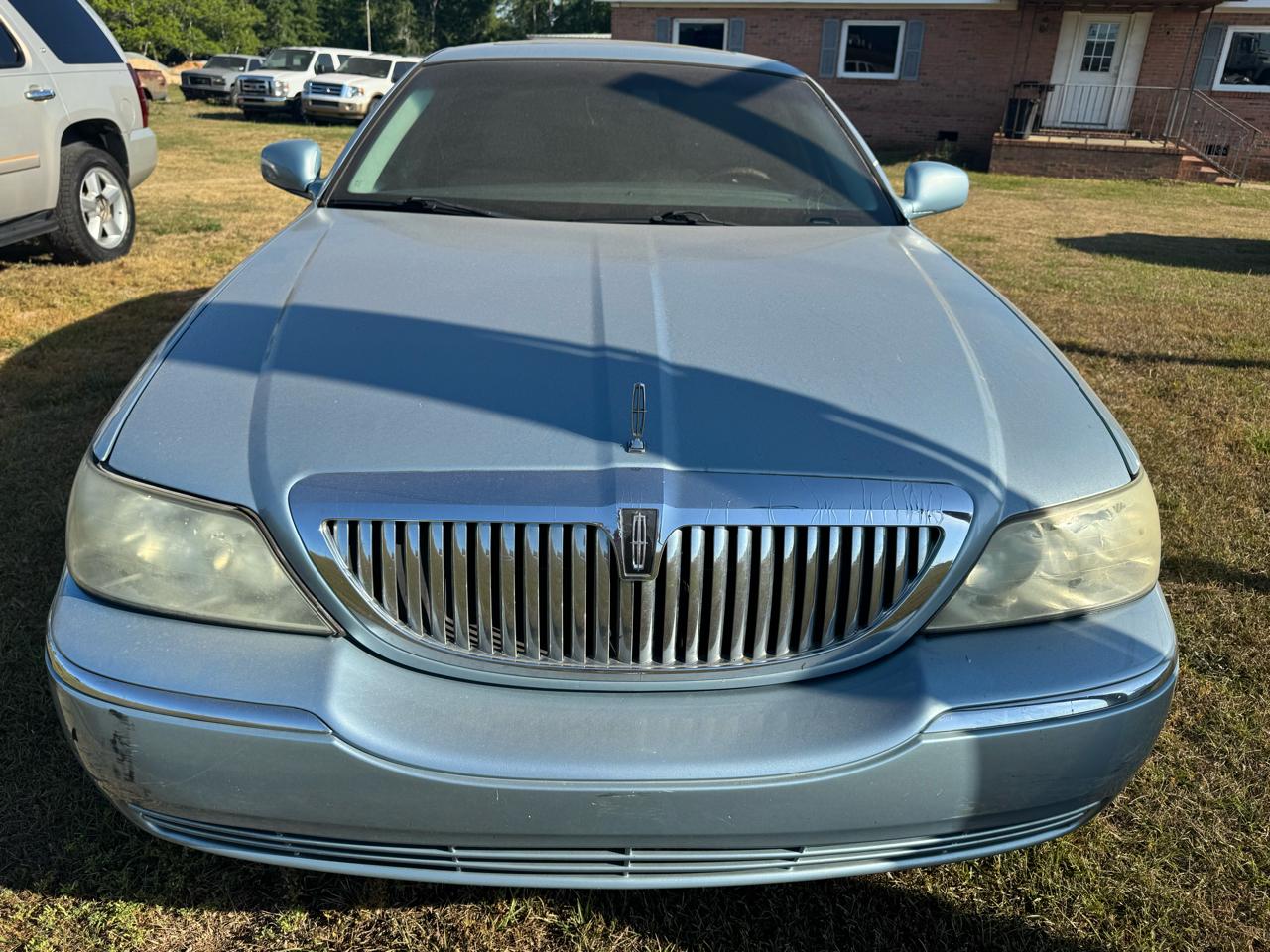 Lincoln Town Car Signature Limited 2006