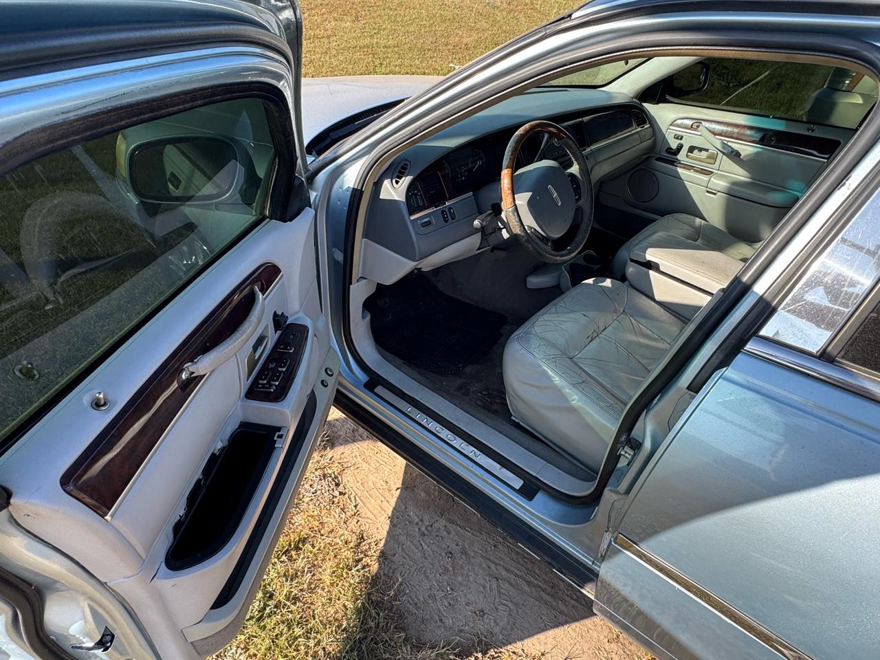 Lincoln Town Car Signature Limited 2006