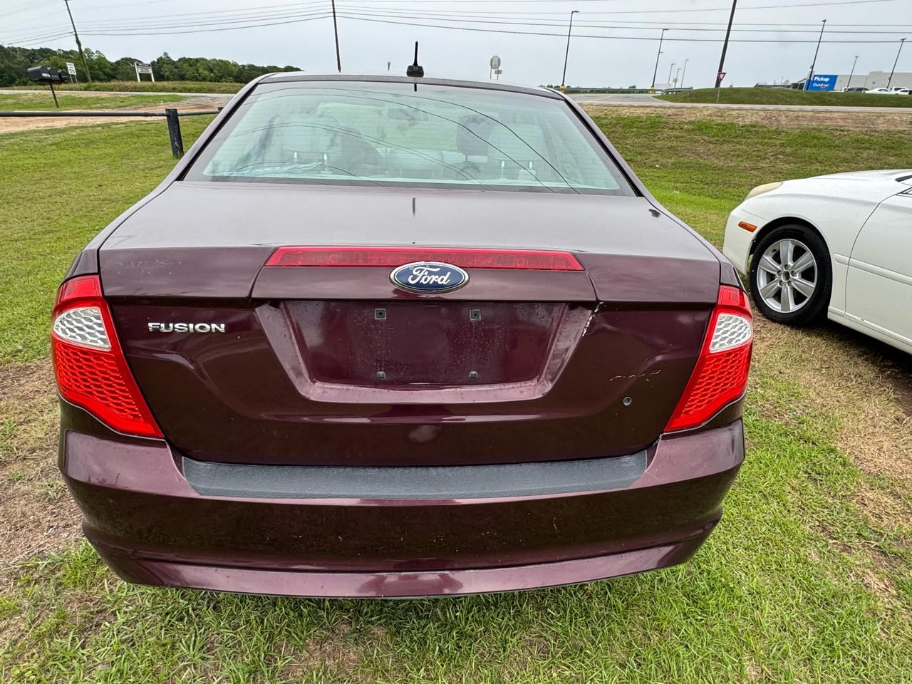 Ford Fusion S 2012