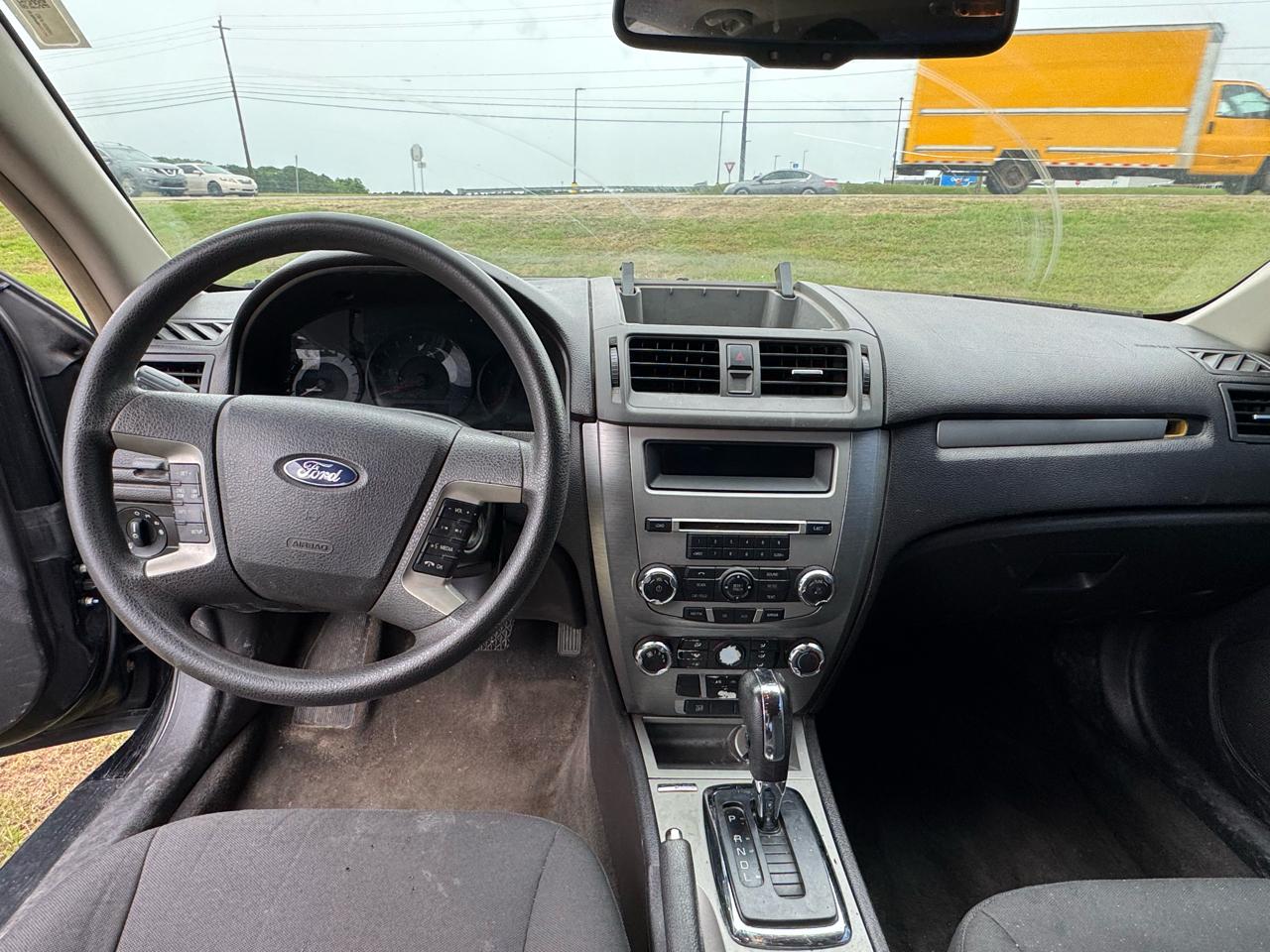 Ford Fusion I4 SE 2011
