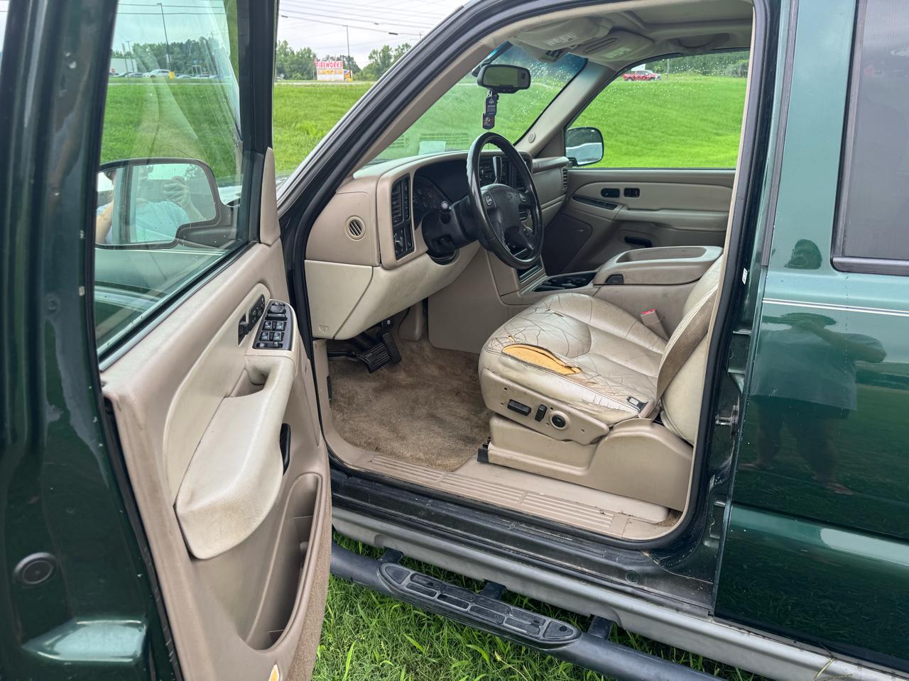 Chevrolet Suburban 1500 4WD 2003