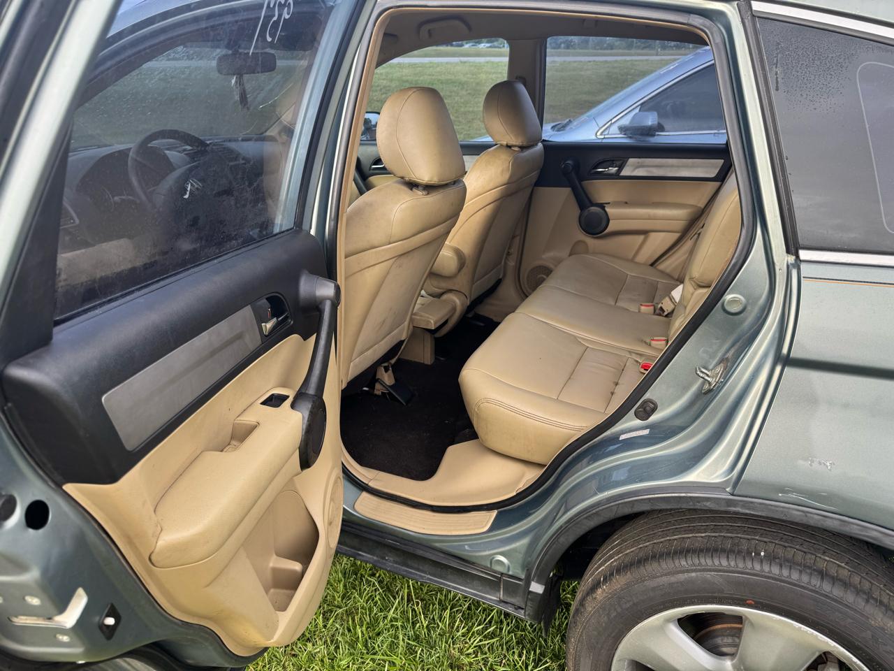 Honda CR-V LX 2WD 5-Speed AT 2011