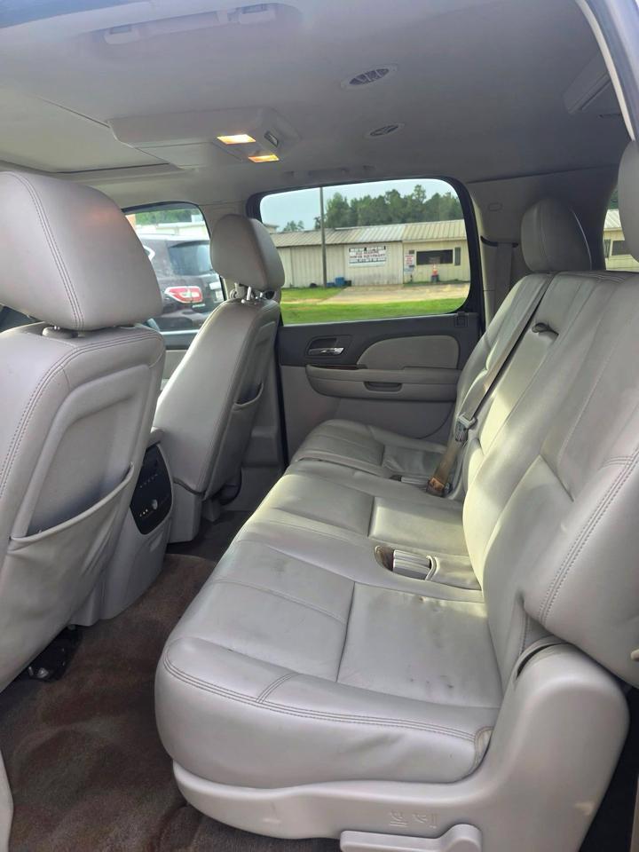 Chevrolet Suburban LT 1500 2WD 2014