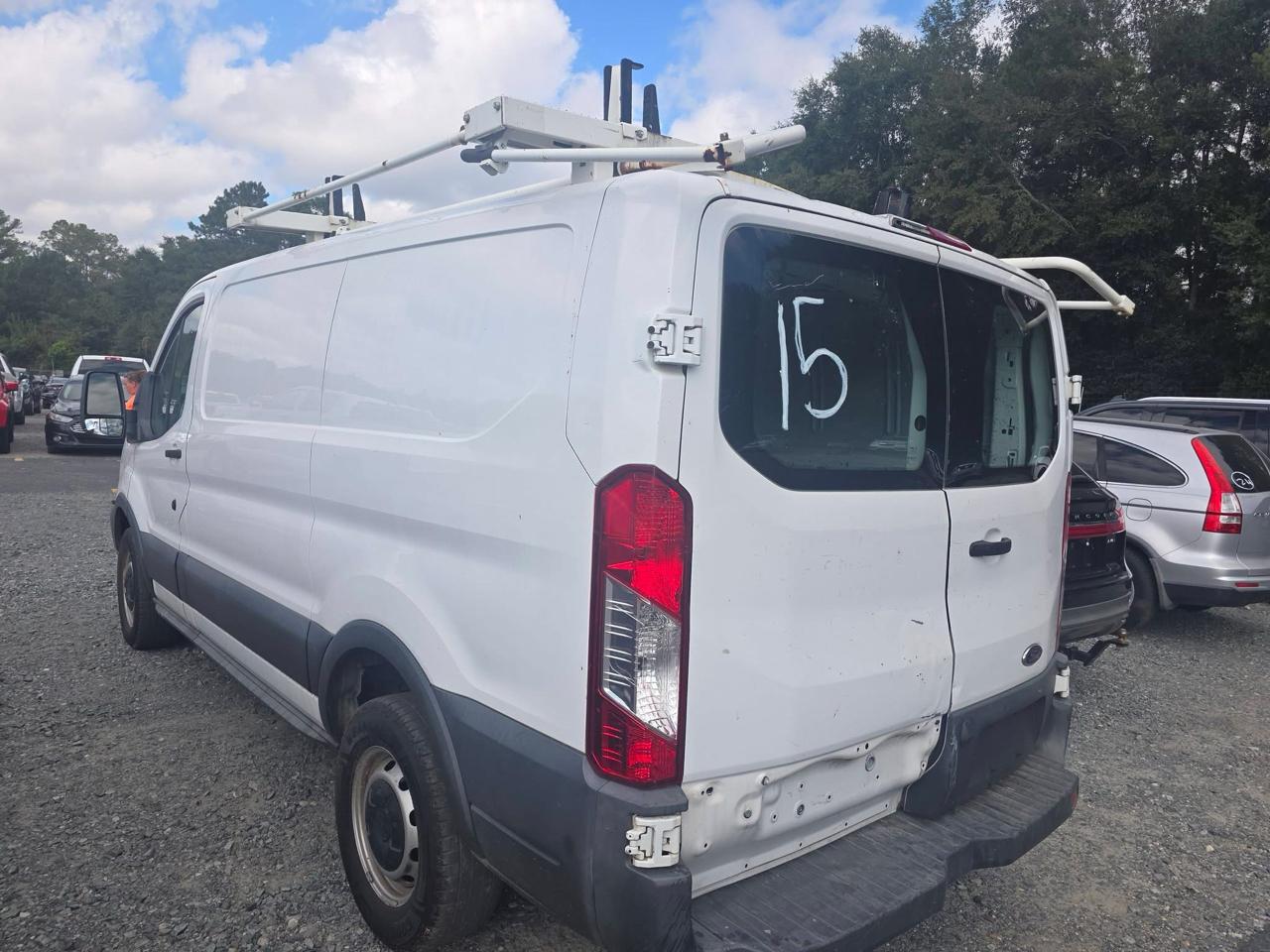Ford Transit 250 Van Low Roof 60/40 Pass.130-in. WB 2017