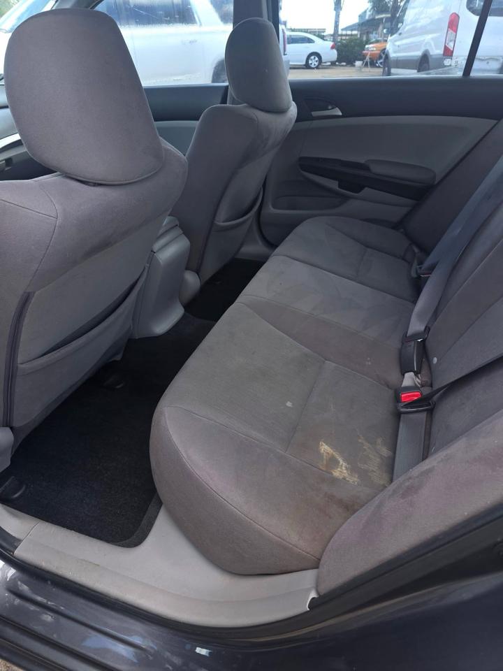 Honda Accord LX-P Sedan AT 2011