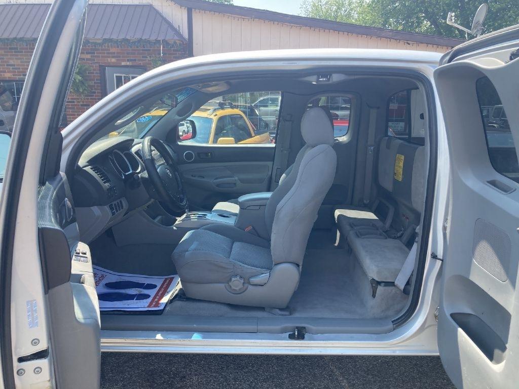 Toyota Tacoma  2008