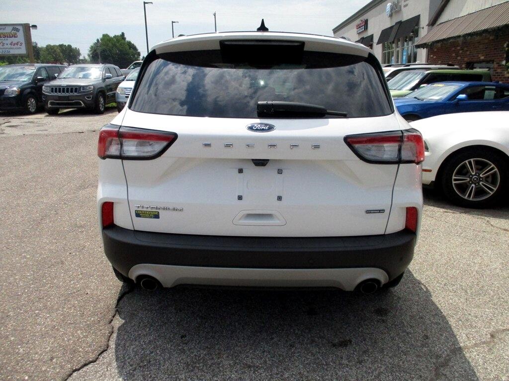 2020 Ford Escape Titanium photo 4