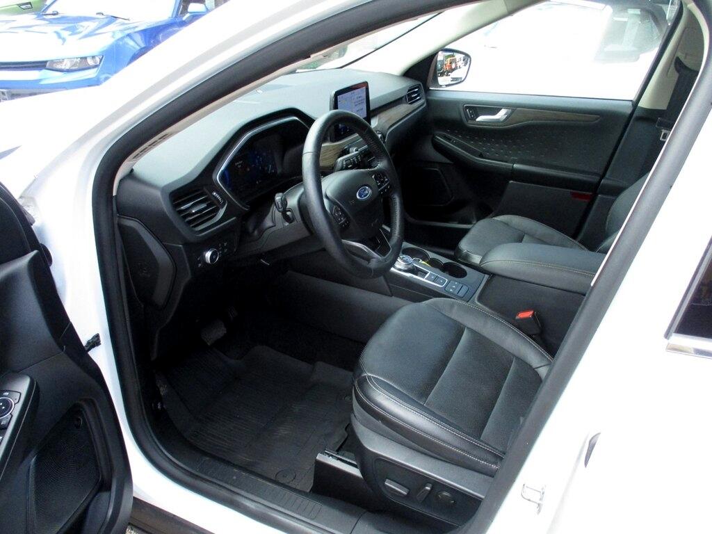 2020 Ford Escape Titanium photo 7