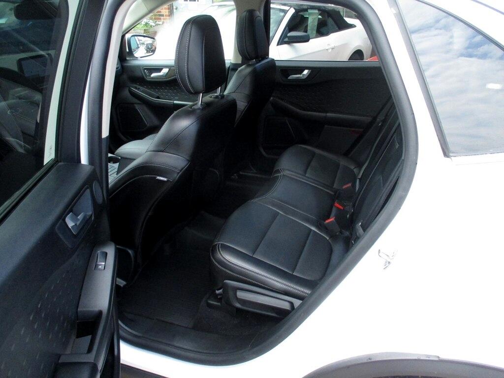 2020 Ford Escape Titanium photo 8