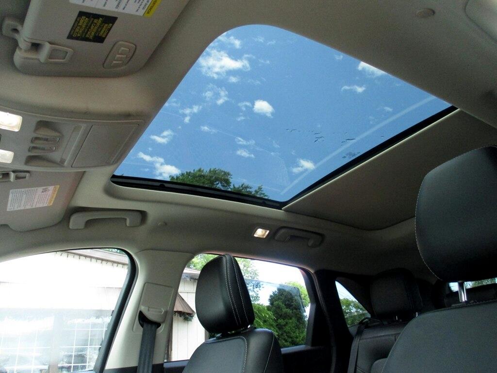 2020 Ford Escape Titanium photo 14
