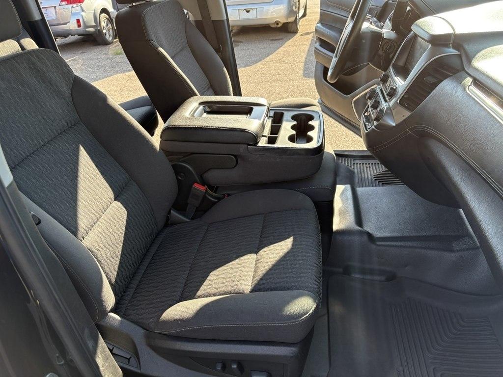 Chevrolet Suburban  2020
