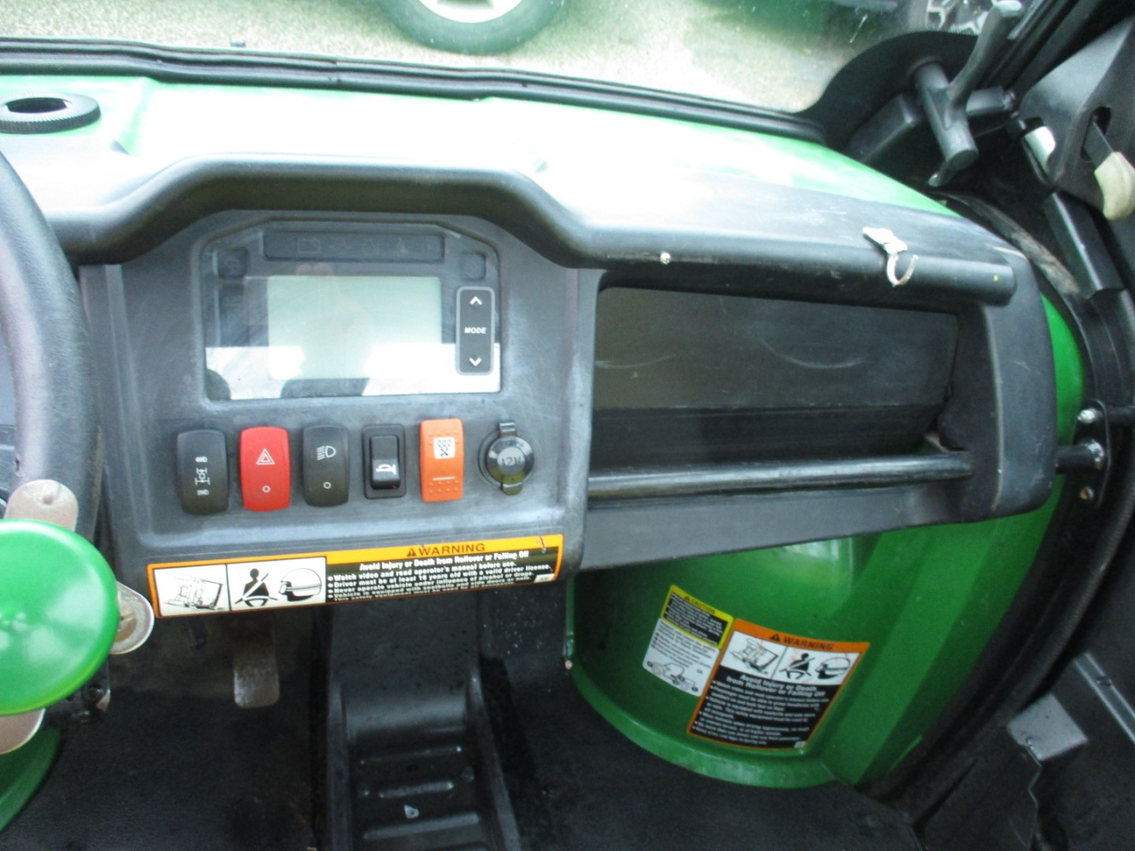 John Deere Gator  2016