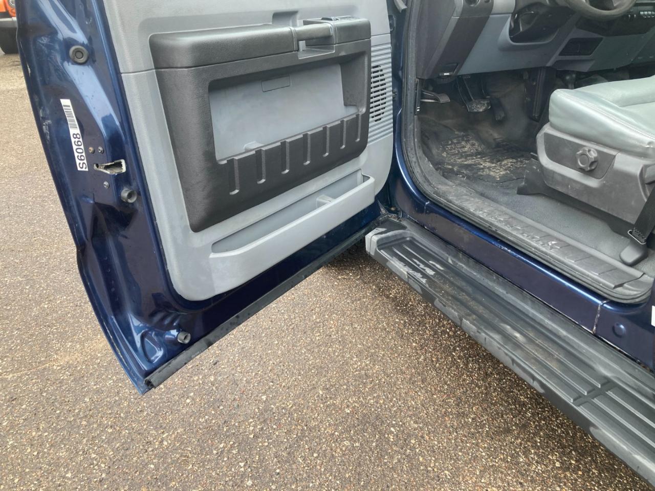 Ford Super Duty F-250 4WD SuperCab 158" XL 2015