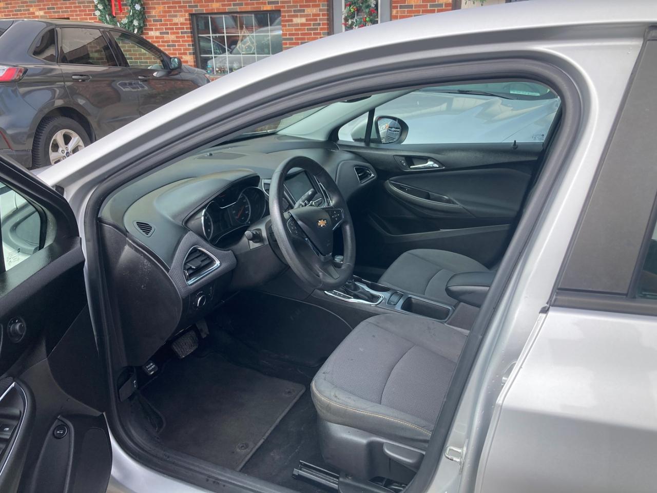 Chevrolet Cruze LS 2019