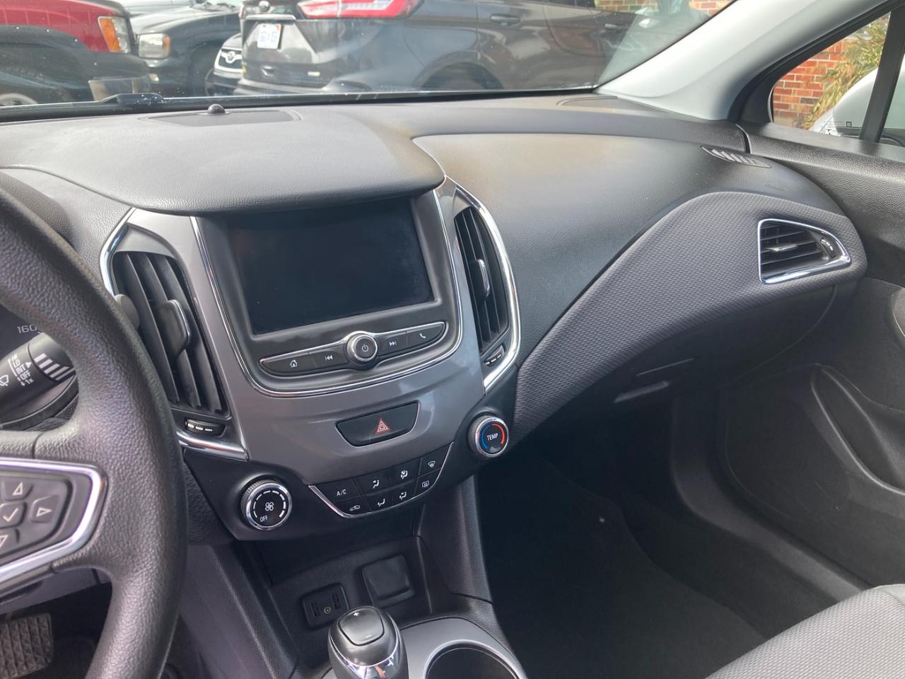 Chevrolet Cruze LS 2019