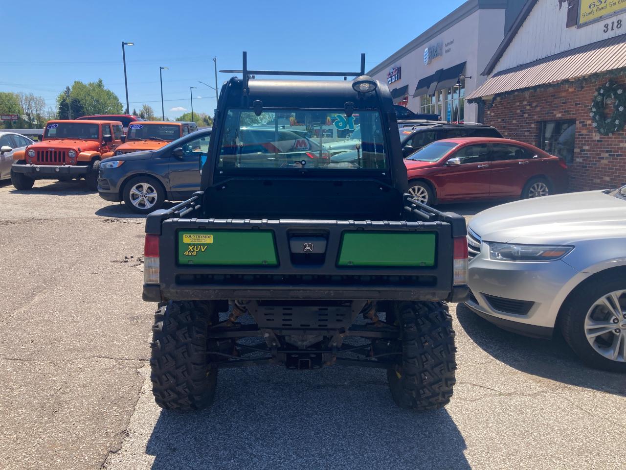 John Deere Gator  2016