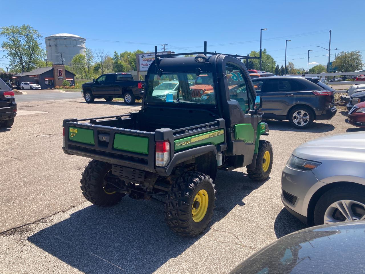 John Deere Gator  2016