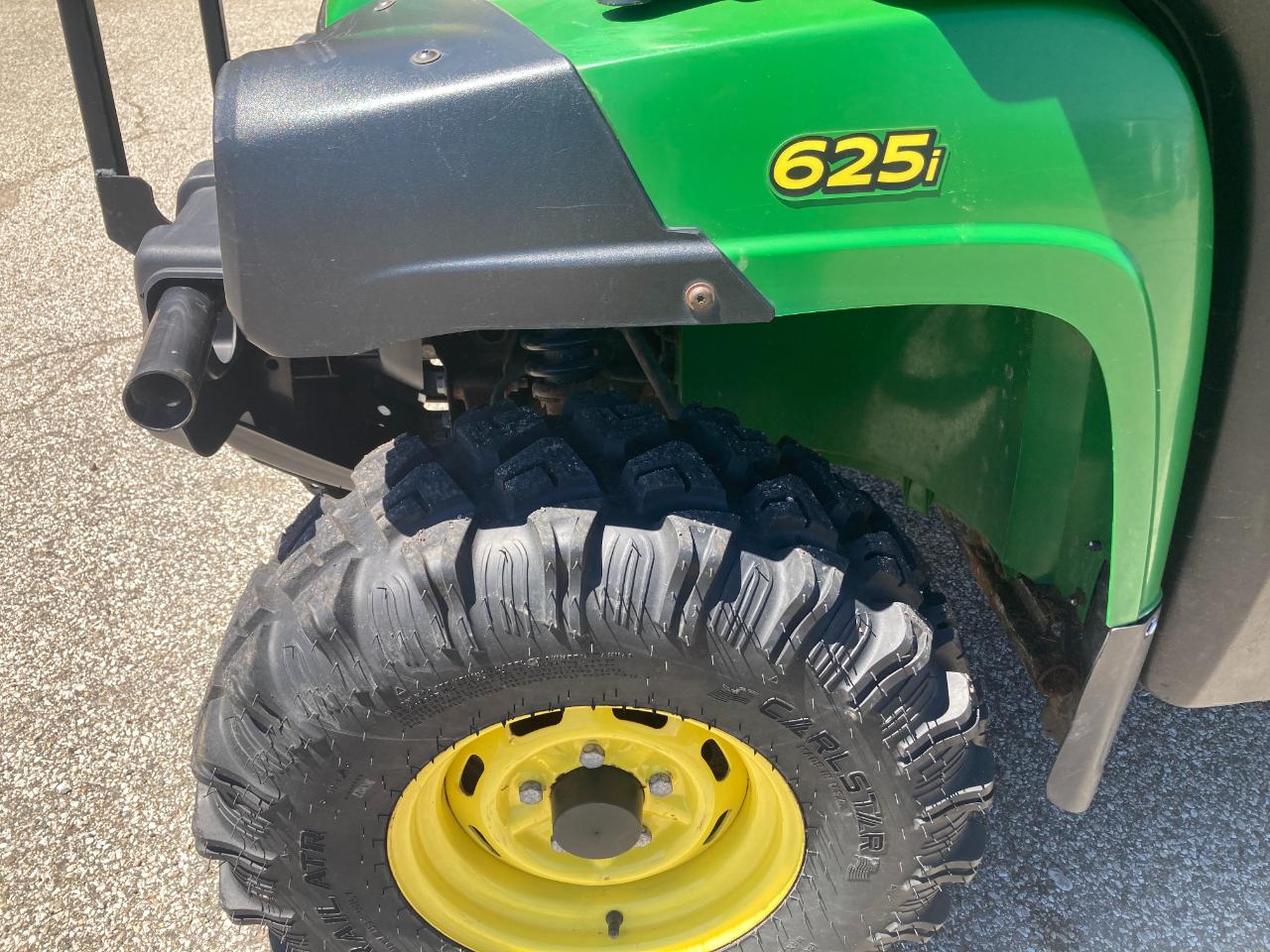 John Deere Gator  2016
