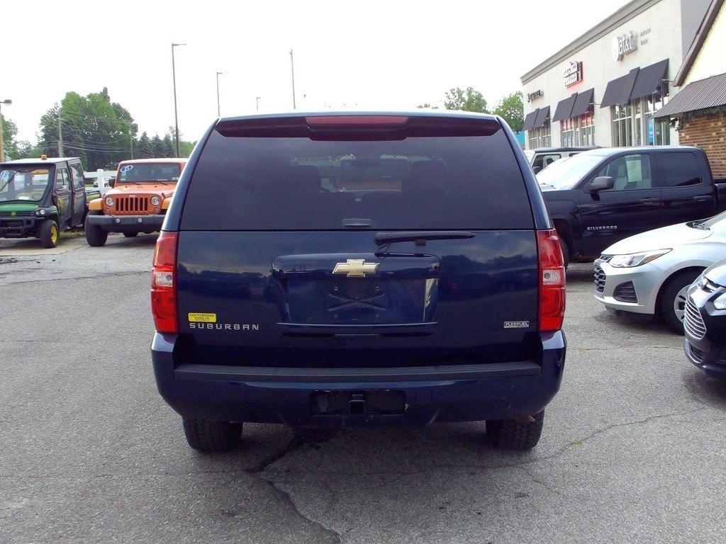 Chevrolet Suburban  2009