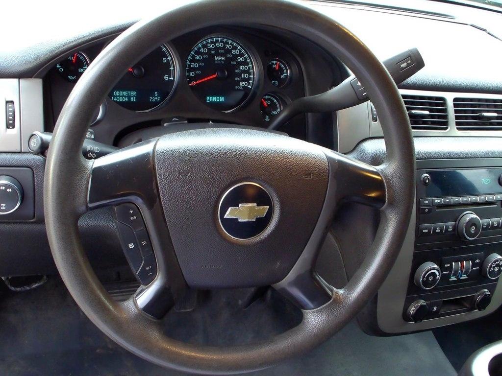 Chevrolet Suburban  2009