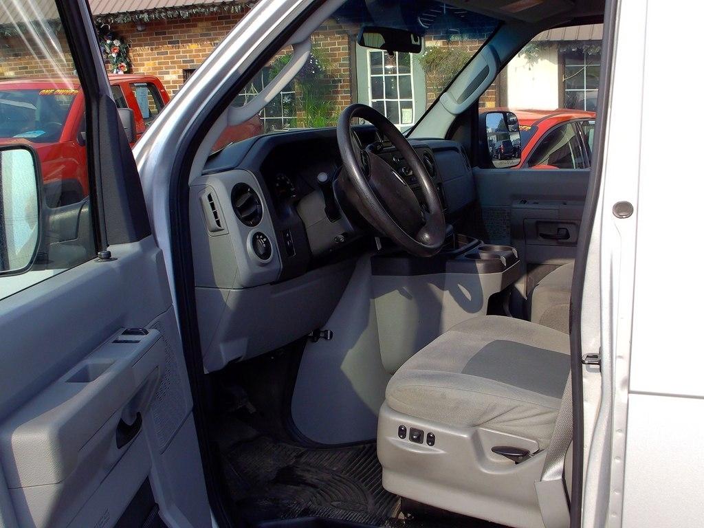 Ford Econoline  2013