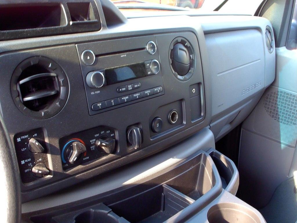 Ford Econoline  2013