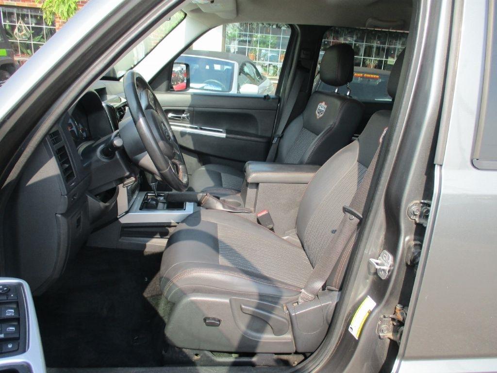 Jeep Liberty  2012