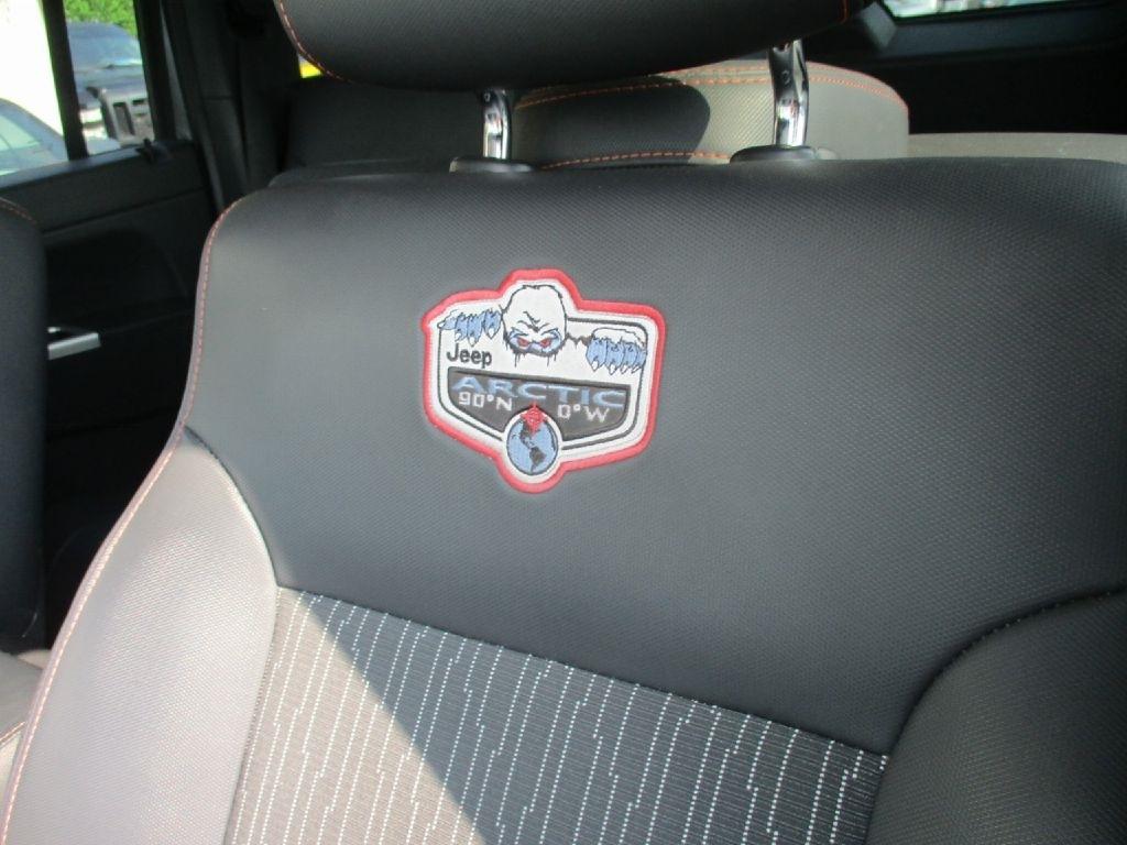 Jeep Liberty  2012