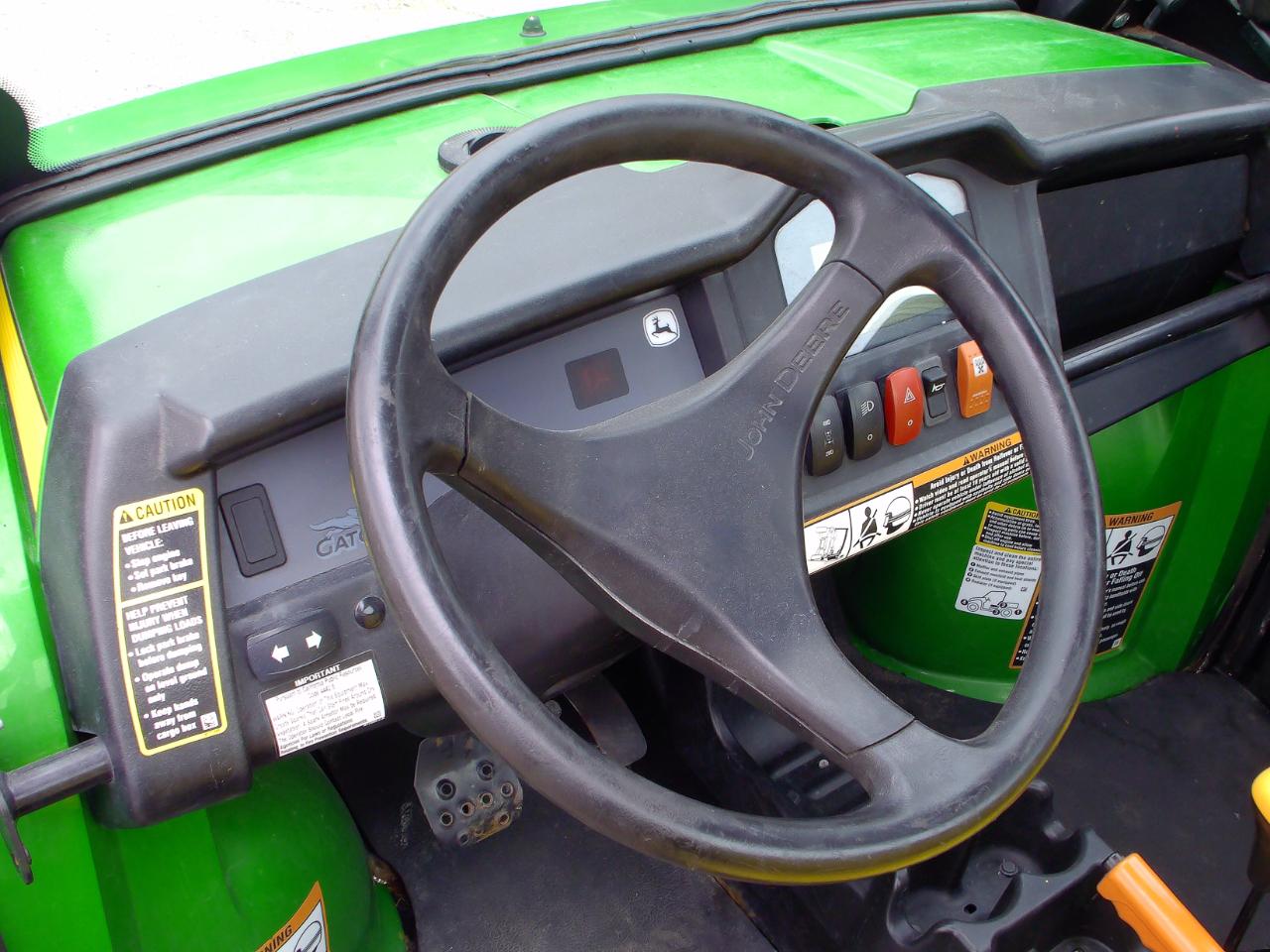 John Deere Gator  2019