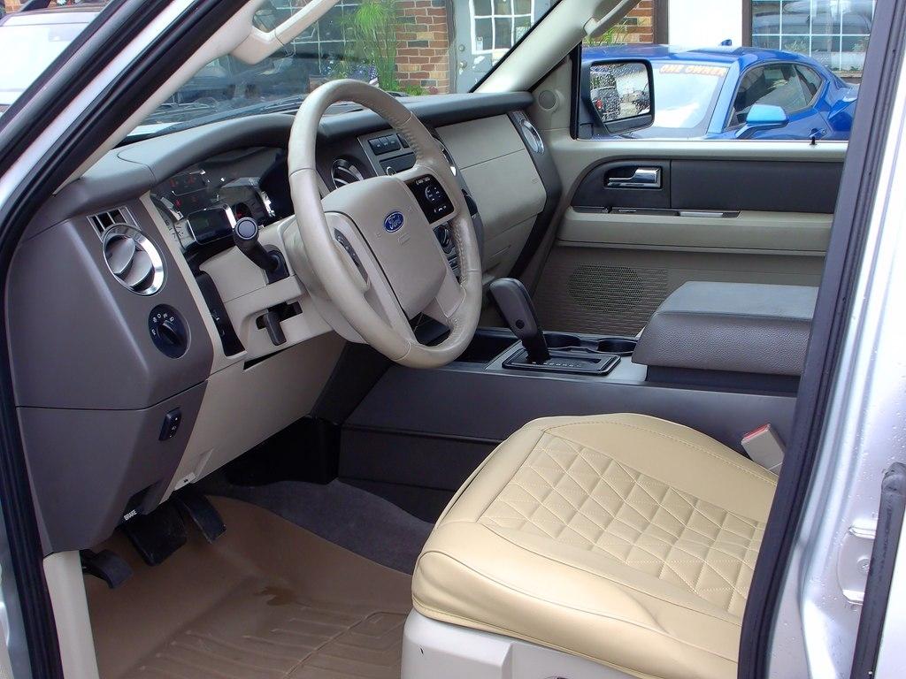 Ford Expedition  2011