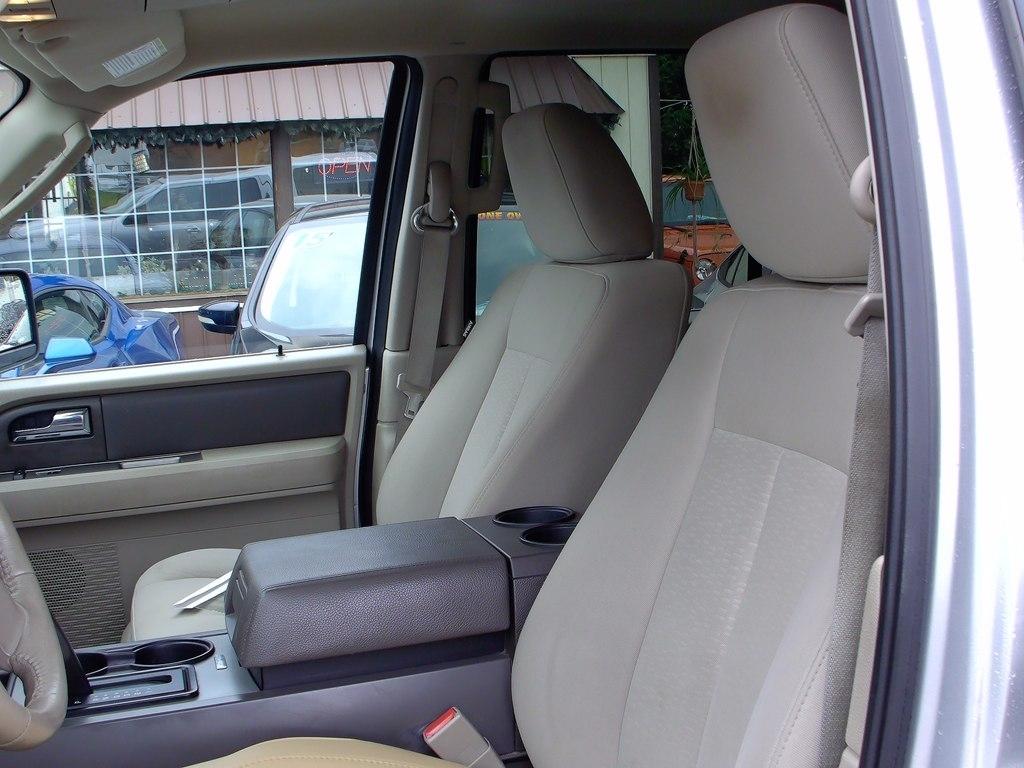 Ford Expedition  2011