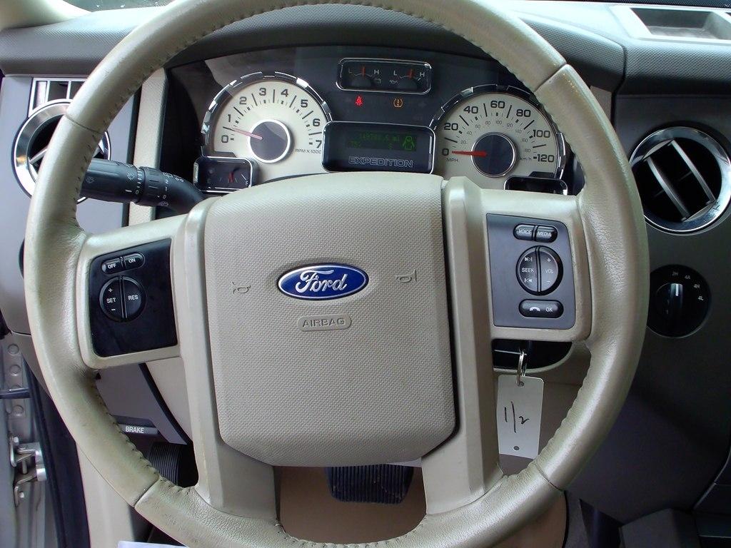 Ford Expedition  2011