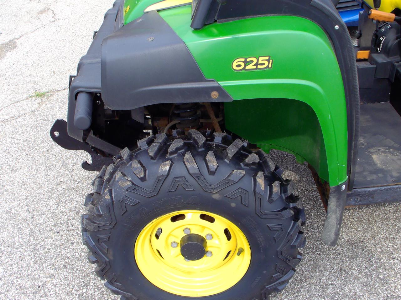 John Deere Gator  2015