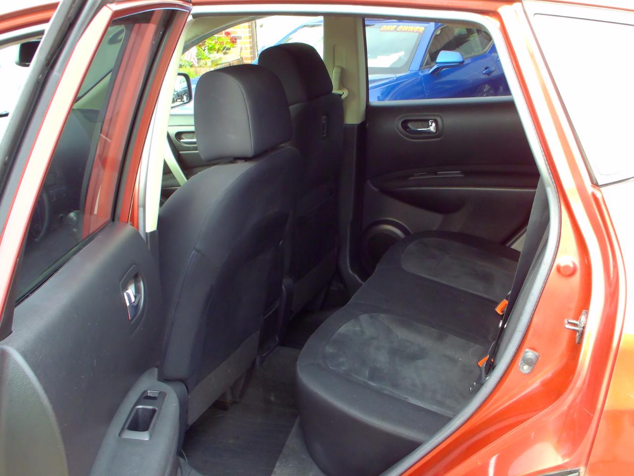 Nissan ROGUE S/SV  2010
