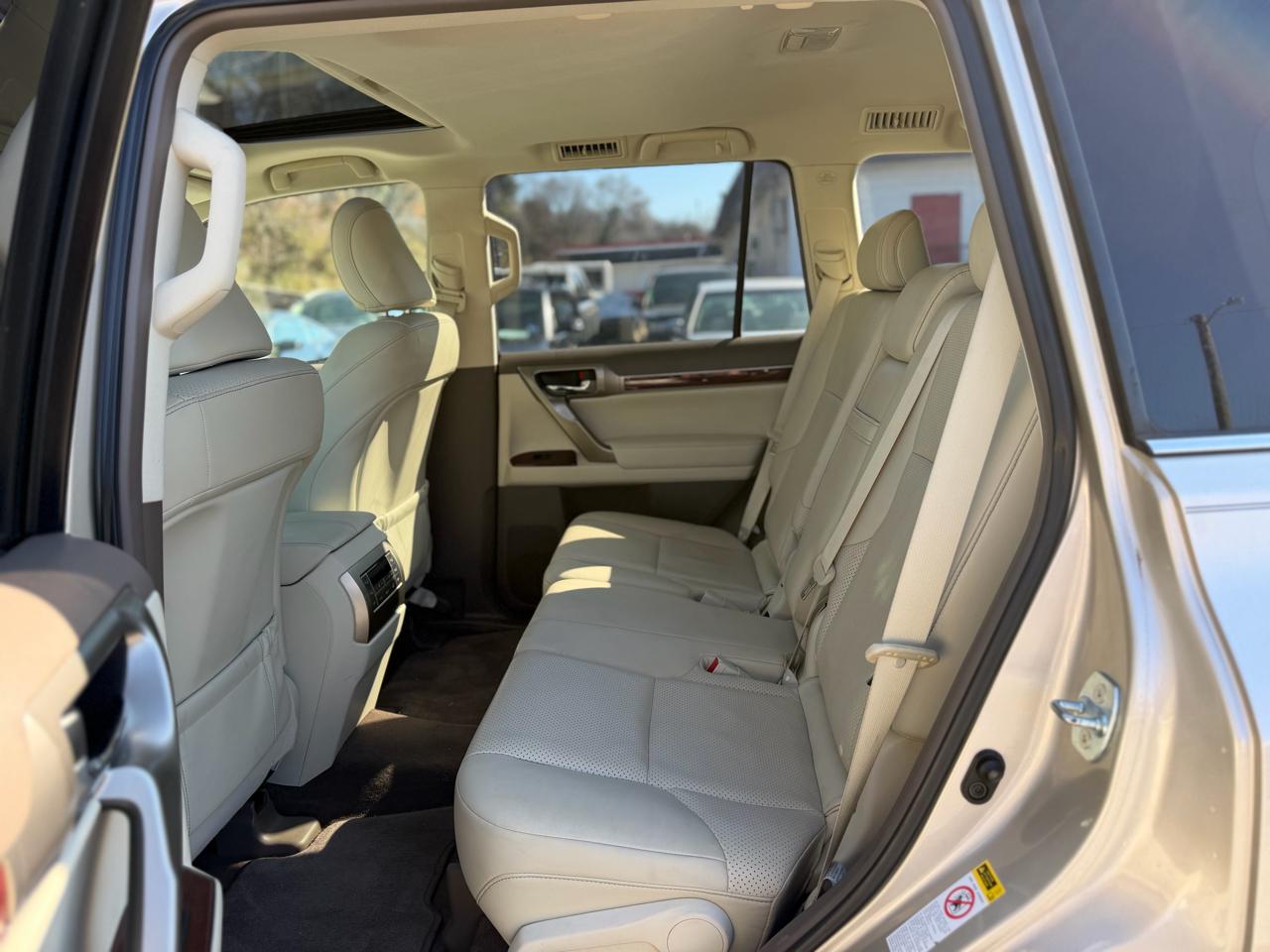 Lexus GX 460 Sport Utility 2010