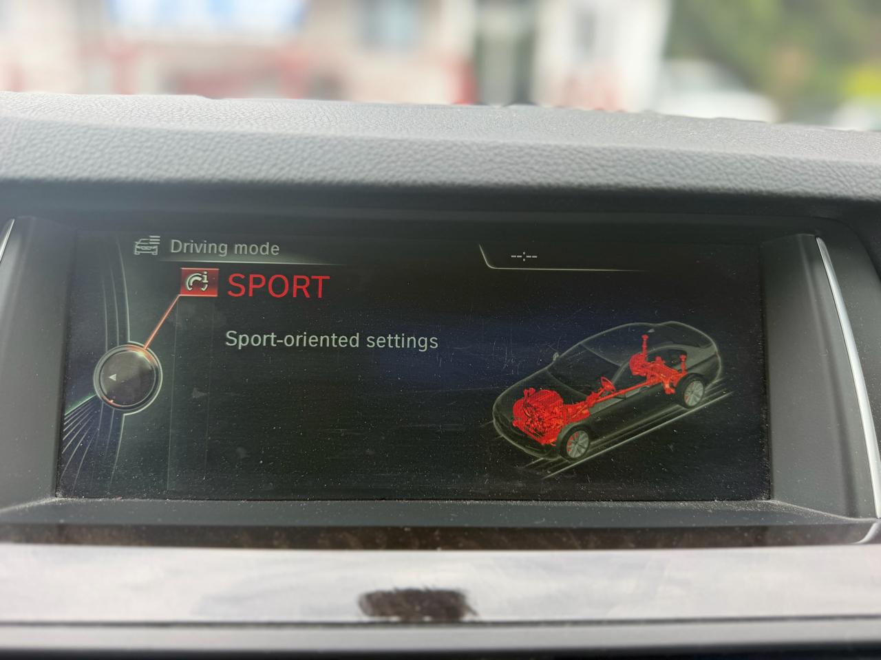 BMW 5-Series 528i 2014