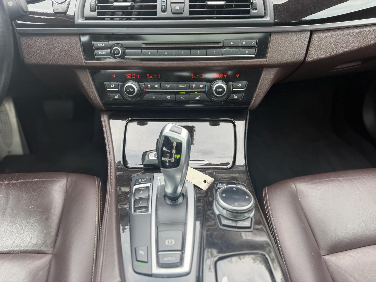 BMW 5-Series 528i 2014