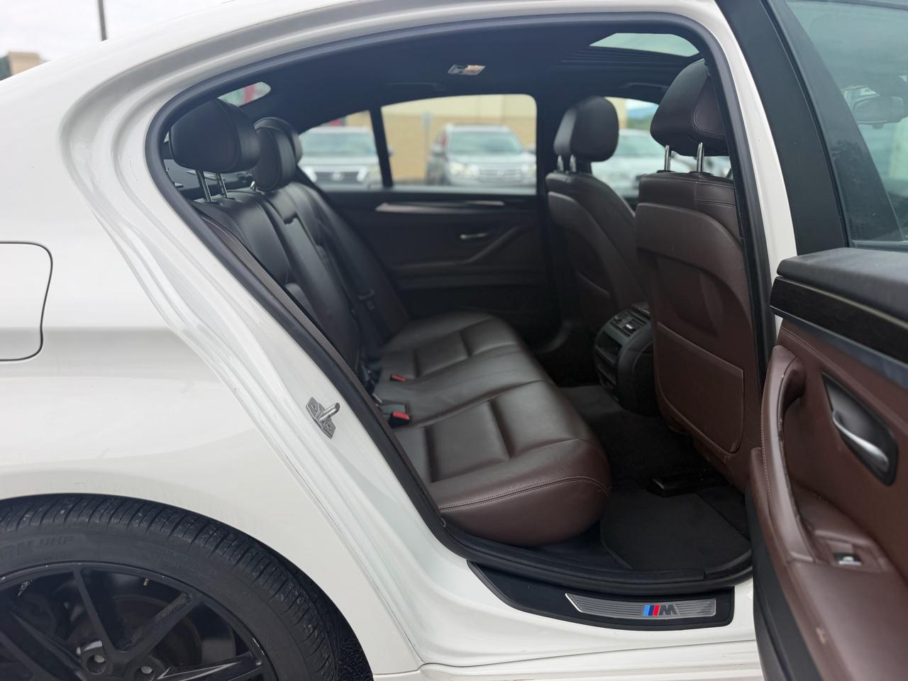 BMW 5-Series 528i 2014