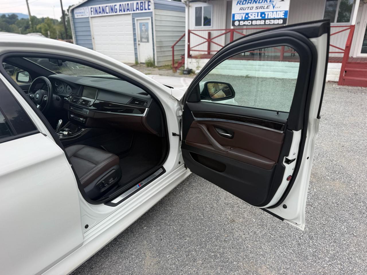 BMW 5-Series 528i 2014