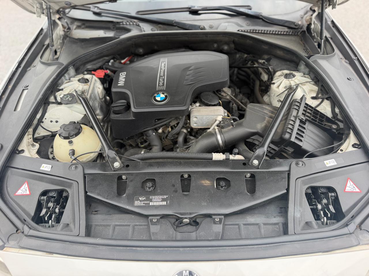 BMW 5-Series 528i 2014