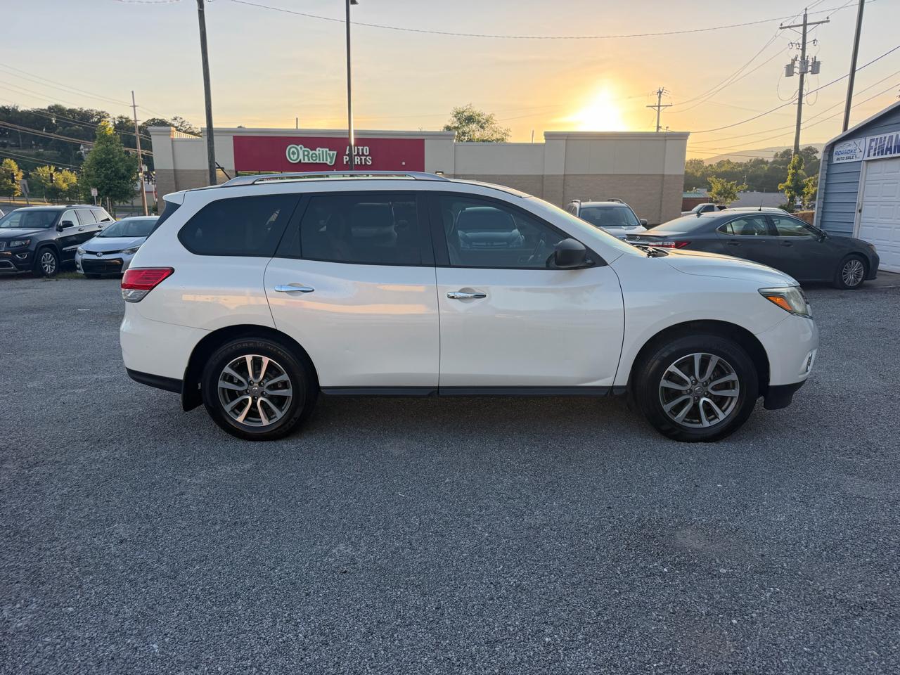 Nissan Pathfinder Platinum 4WD 2016