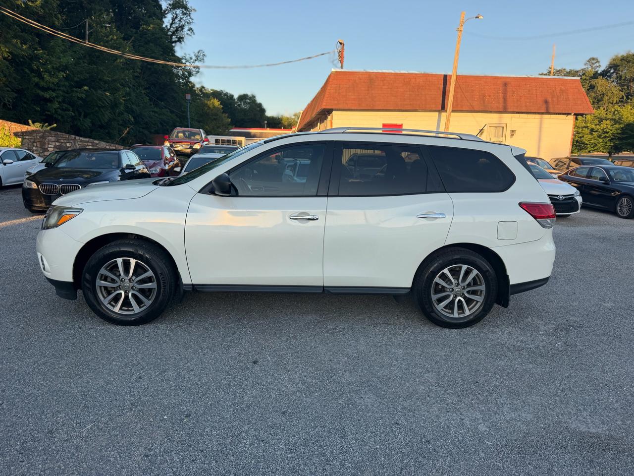 Nissan Pathfinder Platinum 4WD 2016