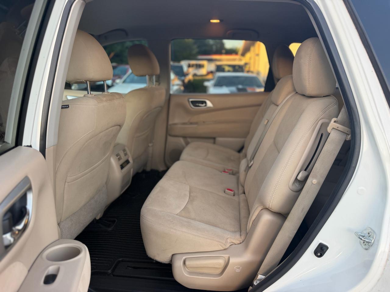 Nissan Pathfinder Platinum 4WD 2016