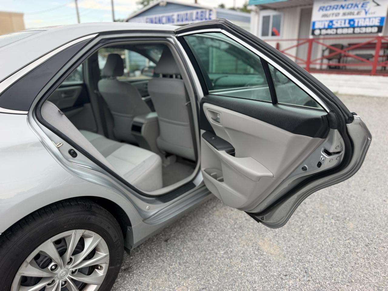 Toyota Camry LE 2017
