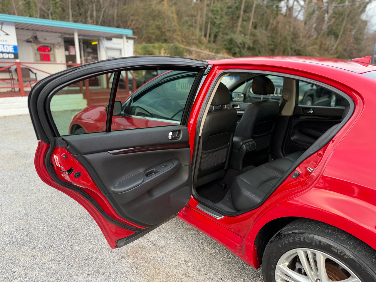 Infiniti G Sedan G37x AWD 2011
