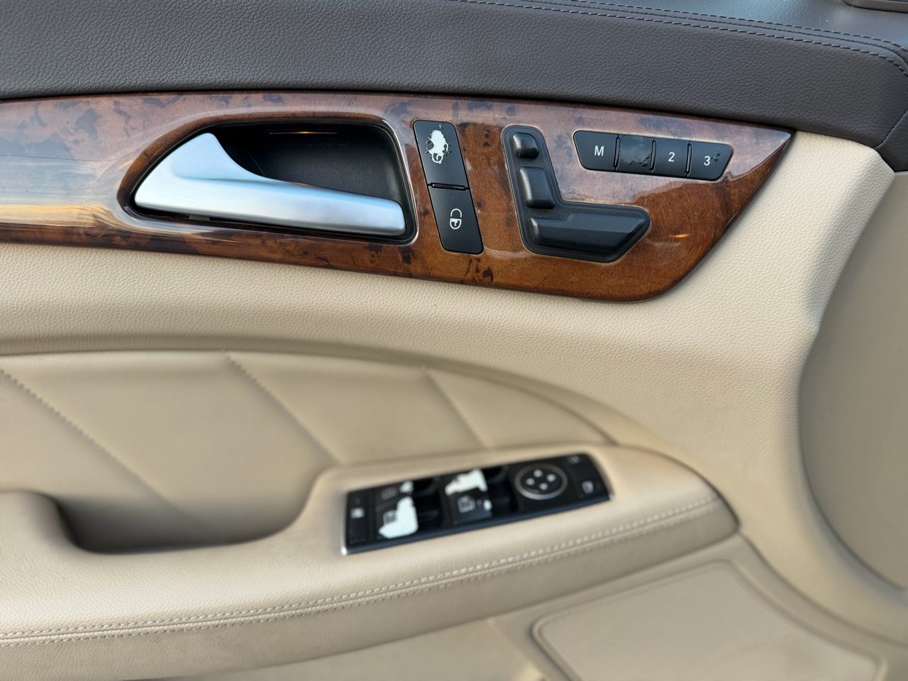 Mercedes-Benz CLS-Class CLS550 2014