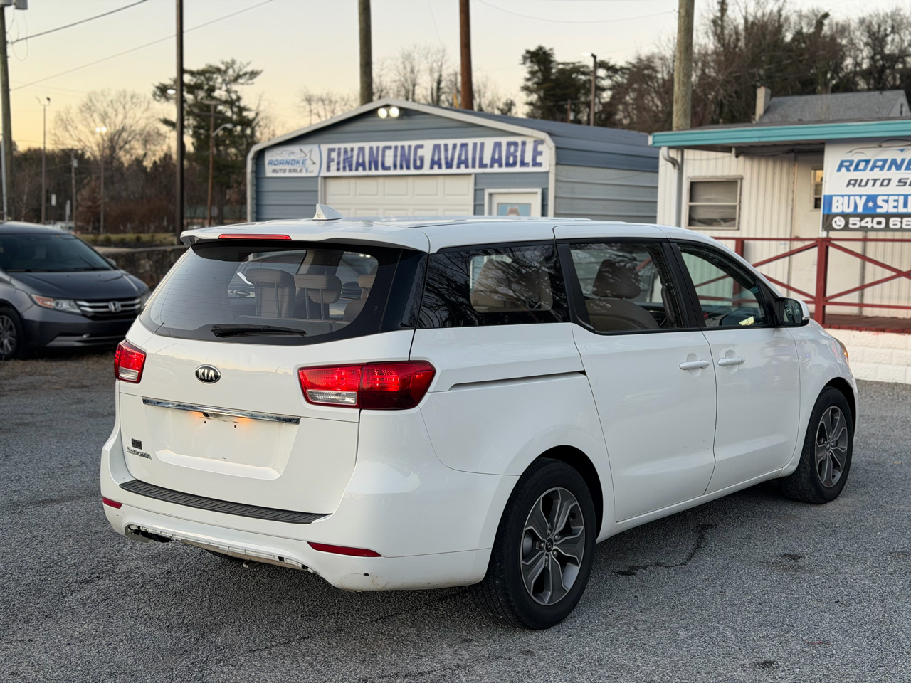 Kia Sedona L 2016