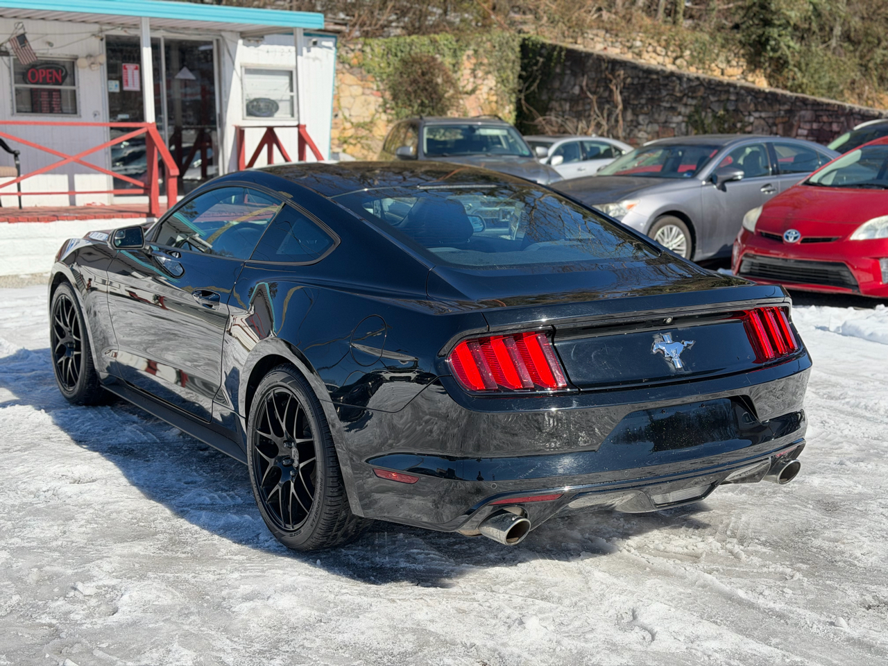 Ford Mustang V6 Coupe 2016