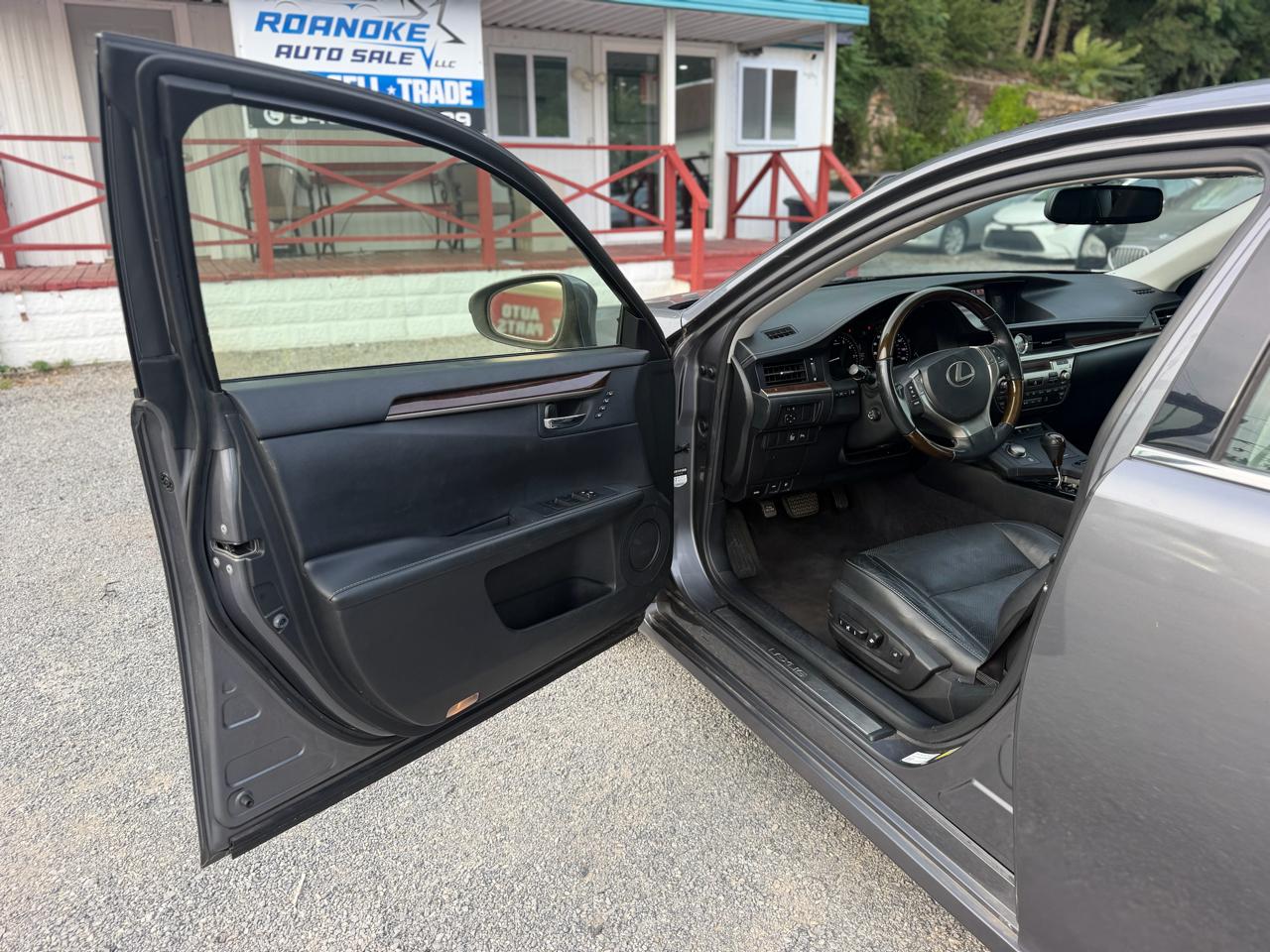 Lexus ES 350 Sedan 2013